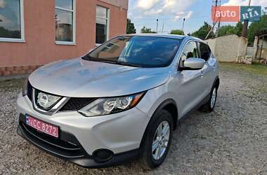 Внедорожник / Кроссовер Nissan Rogue Sport 2019 в Новояворовске