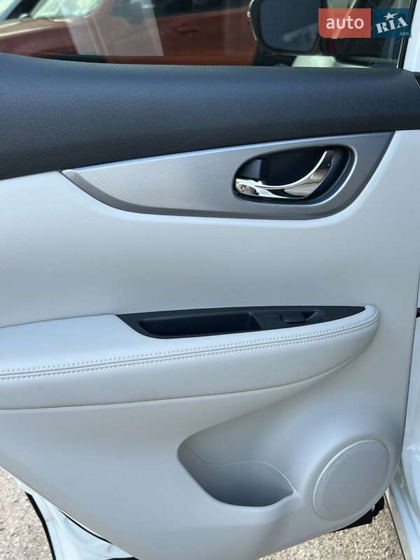 Позашляховик / Кросовер Nissan Rogue Sport 2020 в Одесі