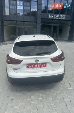 Позашляховик / Кросовер Nissan Rogue Sport 2020 в 