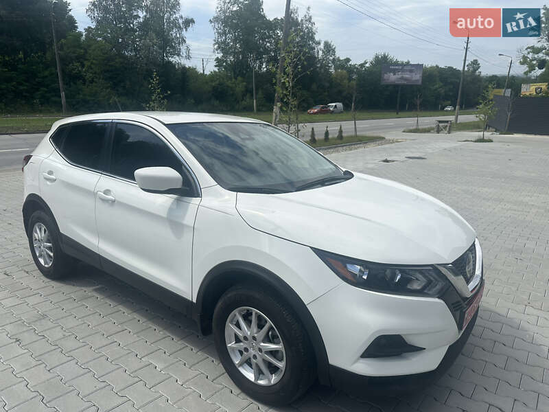 Позашляховик / Кросовер Nissan Rogue Sport 2020 в 