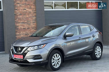 Позашляховик / Кросовер Nissan Rogue Sport 2020 в Чернівцях
