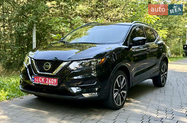 Позашляховик / Кросовер Nissan Rogue Sport 2020 в Львові