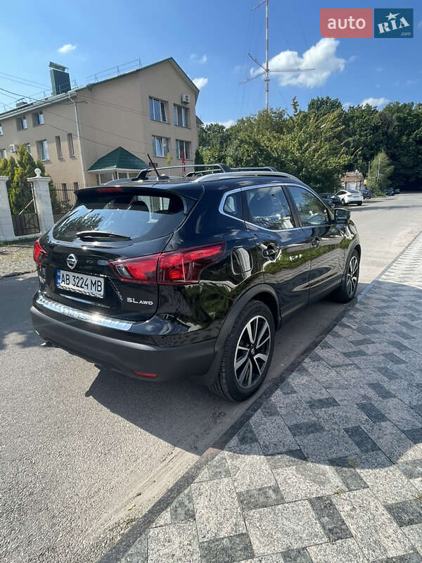 Внедорожник / Кроссовер Nissan Rogue Sport 2017 в Виннице