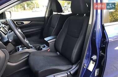 Внедорожник / Кроссовер Nissan Rogue Sport 2019 в 