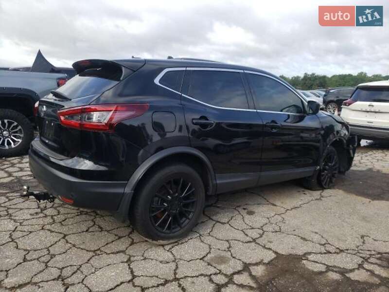 Nissan Rogue Sport 2021