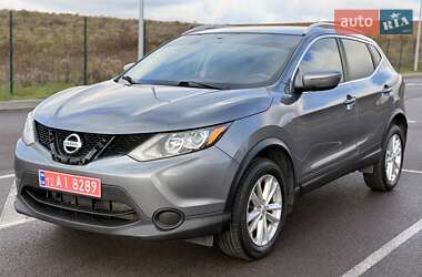 Позашляховик / Кросовер Nissan Rogue Sport 2017 в Рівному