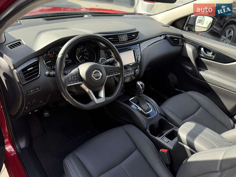 Внедорожник / Кроссовер Nissan Rogue Sport 2017 в Одессе