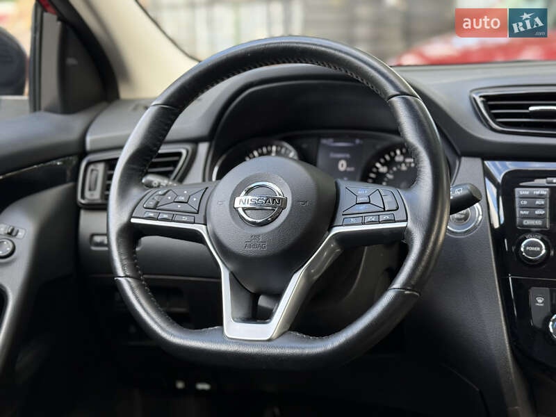 Внедорожник / Кроссовер Nissan Rogue Sport 2017 в Одессе