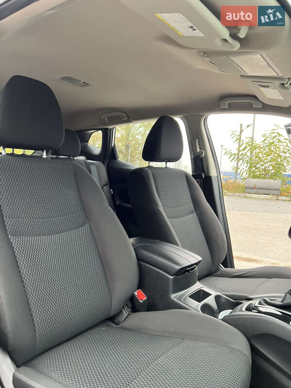 Внедорожник / Кроссовер Nissan Rogue Sport 2020 в Житомире фото 31 Внедорожник / Кроссовер Nissan Rogue Sport 2020 в Житомире