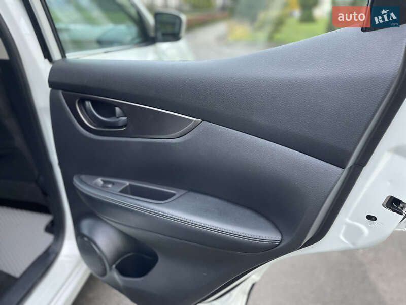 Внедорожник / Кроссовер Nissan Rogue Sport 2021 в Виннице