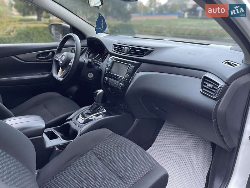 Внедорожник / Кроссовер Nissan Rogue Sport 2021 в Виннице