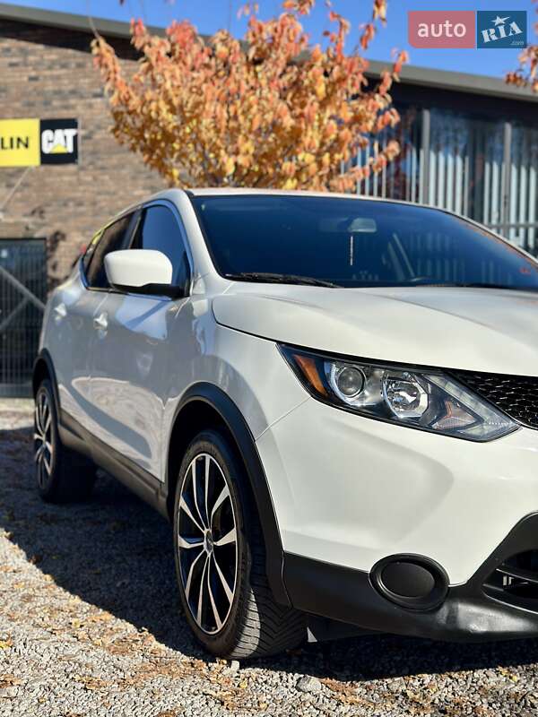 Внедорожник / Кроссовер Nissan Rogue Sport 2018 в Виннице фото 3 Внедорожник / Кроссовер Nissan Rogue Sport 2018 в Виннице