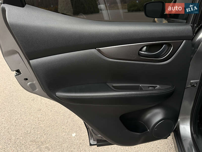 Внедорожник / Кроссовер Nissan Rogue Sport 2022 в Дрогобыче