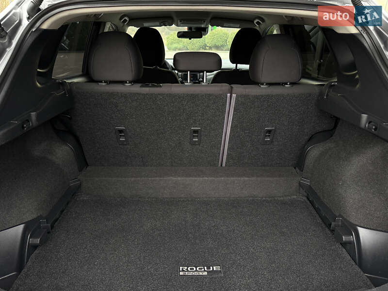 Внедорожник / Кроссовер Nissan Rogue Sport 2022 в Дрогобыче