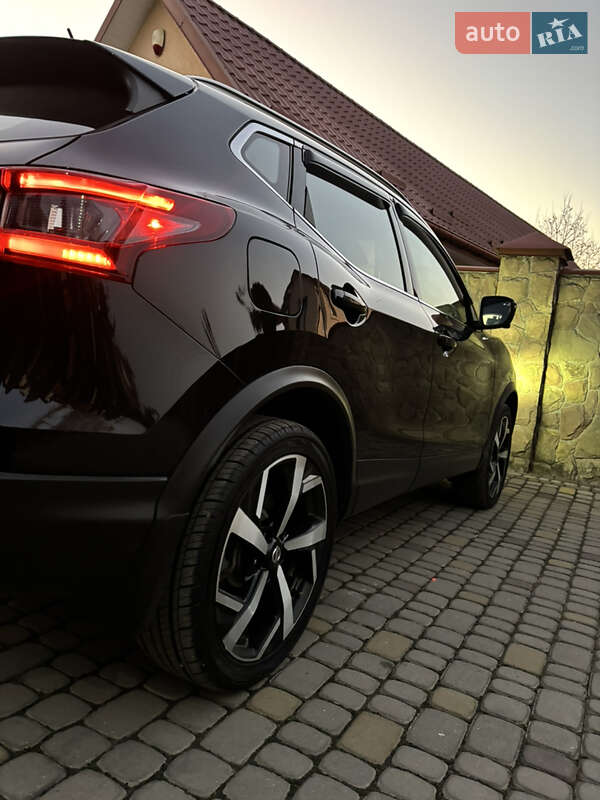 Внедорожник / Кроссовер Nissan Rogue Sport 2020 в Львове