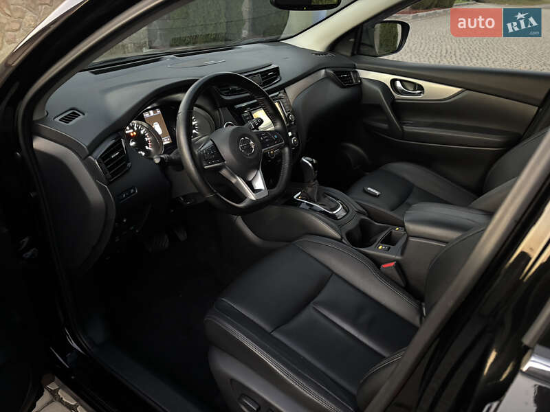 Внедорожник / Кроссовер Nissan Rogue Sport 2020 в Львове