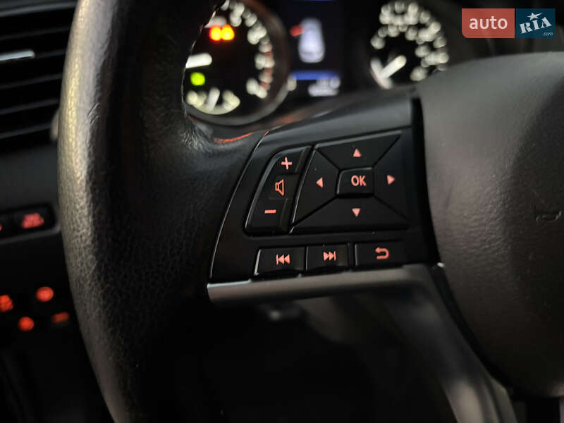 Внедорожник / Кроссовер Nissan Rogue Sport 2020 в Львове