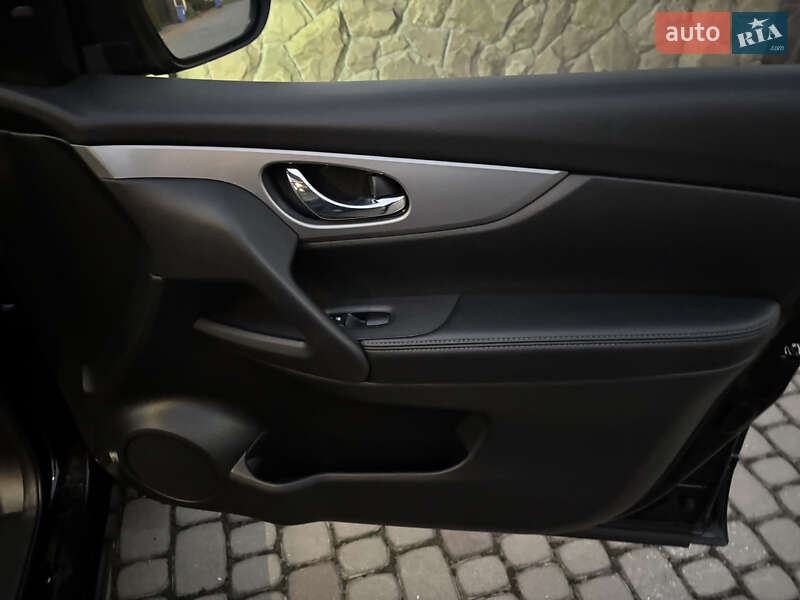 Внедорожник / Кроссовер Nissan Rogue Sport 2020 в Львове