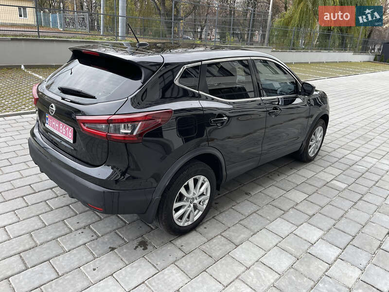 Внедорожник / Кроссовер Nissan Rogue Sport 2021 в Ровно