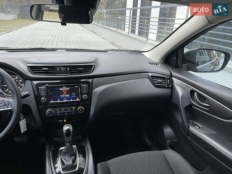 Внедорожник / Кроссовер Nissan Rogue Sport 2021 в Ровно