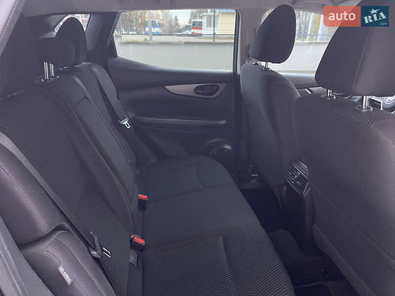 Внедорожник / Кроссовер Nissan Rogue Sport 2021 в Ровно