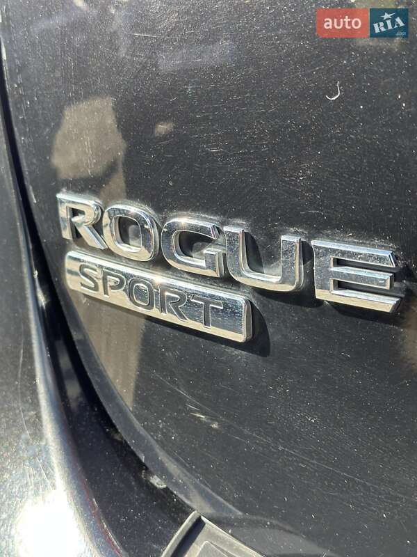 Позашляховик / Кросовер Nissan Rogue Sport 2017 в Білогородці