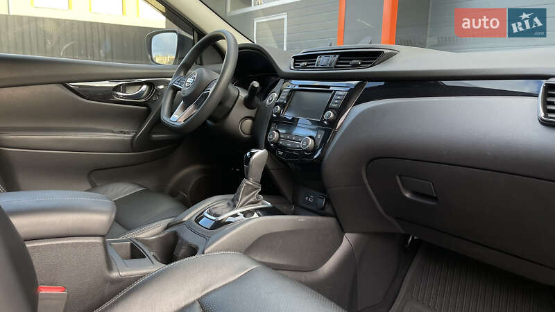 Внедорожник / Кроссовер Nissan Rogue Sport 2020 в Самборе