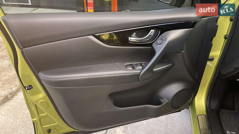 Внедорожник / Кроссовер Nissan Rogue Sport 2020 в Самборе