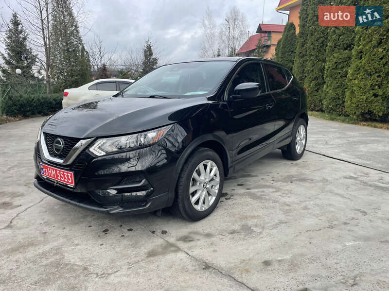 Nissan Rogue Sport 2021