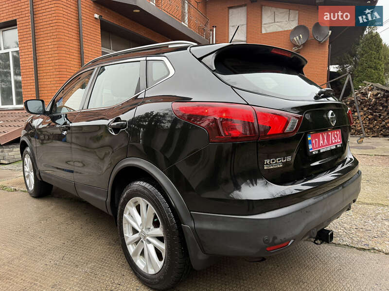 Внедорожник / Кроссовер Nissan Rogue Sport 2018 в Лубнах