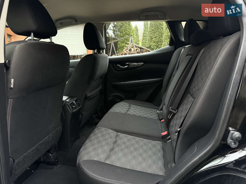 Внедорожник / Кроссовер Nissan Rogue Sport 2018 в Лубнах