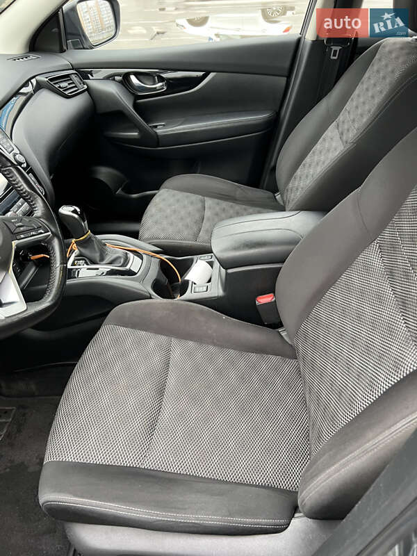 Позашляховик / Кросовер Nissan Rogue Sport 2017 в Львові фото 30 Позашляховик / Кросовер Nissan Rogue Sport 2017 в Львові