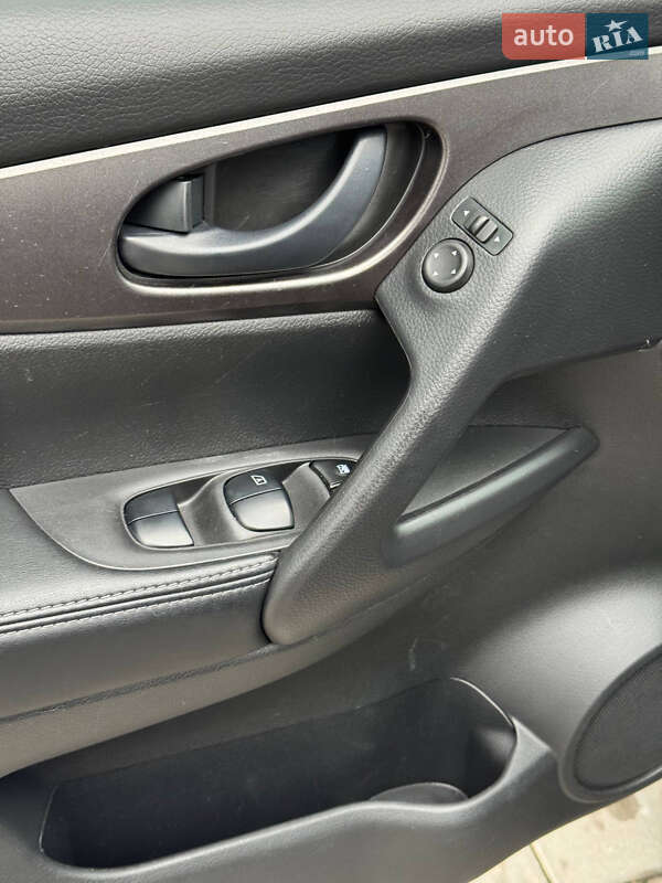 Внедорожник / Кроссовер Nissan Rogue Sport 2020 в Виннице фото 12 Внедорожник / Кроссовер Nissan Rogue Sport 2020 в Виннице