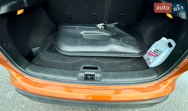 Внедорожник / Кроссовер Nissan Rogue Sport 2017 в Киеве