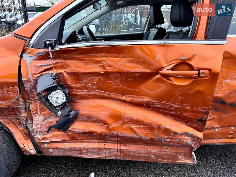 Внедорожник / Кроссовер Nissan Rogue Sport 2017 в Киеве