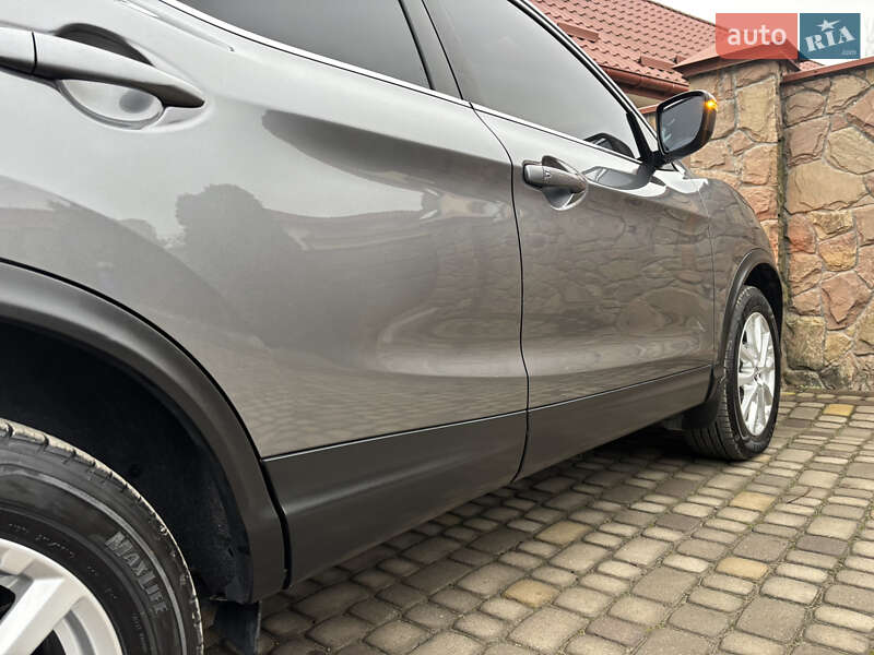 Внедорожник / Кроссовер Nissan Rogue Sport 2020 в Львове