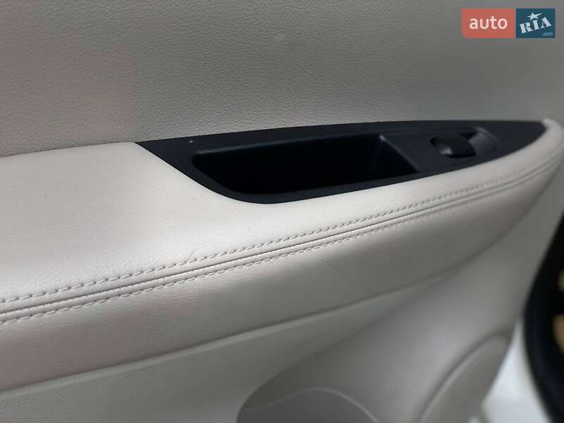 Внедорожник / Кроссовер Nissan Rogue Sport 2017 в Киеве фото 43 Внедорожник / Кроссовер Nissan Rogue Sport 2017 в Киеве