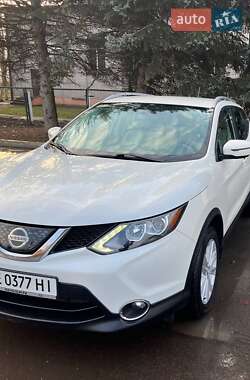 Позашляховик / Кросовер Nissan Rogue Sport 2018 в Миколаєві