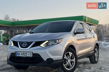 Позашляховик / Кросовер Nissan Rogue Sport 2019 в Радивиліві