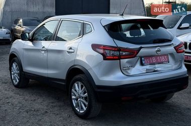 Внедорожник / Кроссовер Nissan Rogue Sport 2021 в Луцке