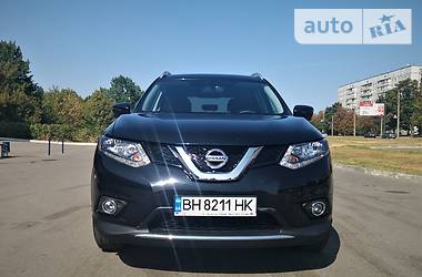 Внедорожник / Кроссовер Nissan Rogue 2016 в Харькове