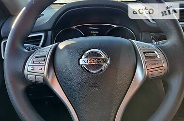 Позашляховик / Кросовер Nissan Rogue 2015 в 