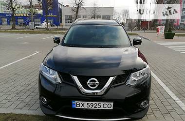 Позашляховик / Кросовер Nissan Rogue 2014 в 