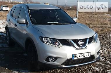 Позашляховик / Кросовер Nissan Rogue 2015 в 
