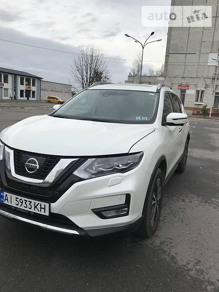 Внедорожник / Кроссовер Nissan Rogue 2016 в Киеве