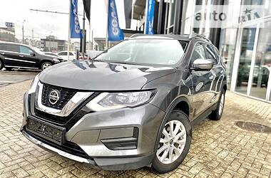 Позашляховик / Кросовер Nissan Rogue 2017 в 