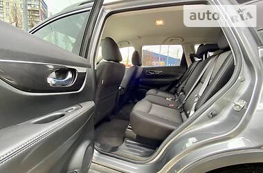 Позашляховик / Кросовер Nissan Rogue 2017 в 