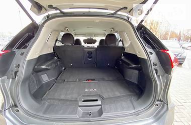Позашляховик / Кросовер Nissan Rogue 2017 в 