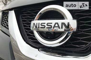 Позашляховик / Кросовер Nissan Rogue 2015 в 