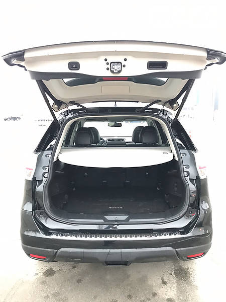 Позашляховик / Кросовер Nissan Rogue 2015 в Києві